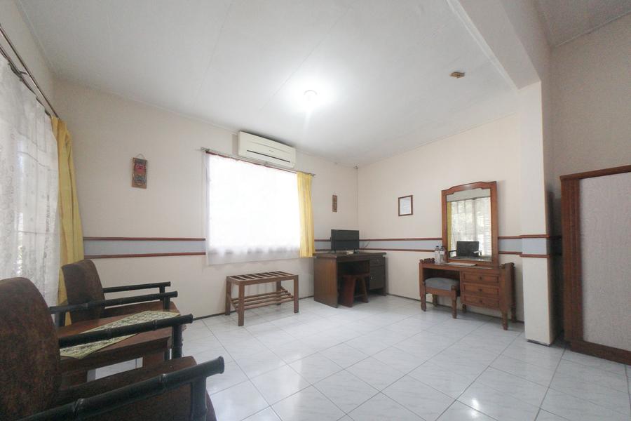Reddoorz Near Balai Kota Malang Otel Dış mekan fotoğraf
