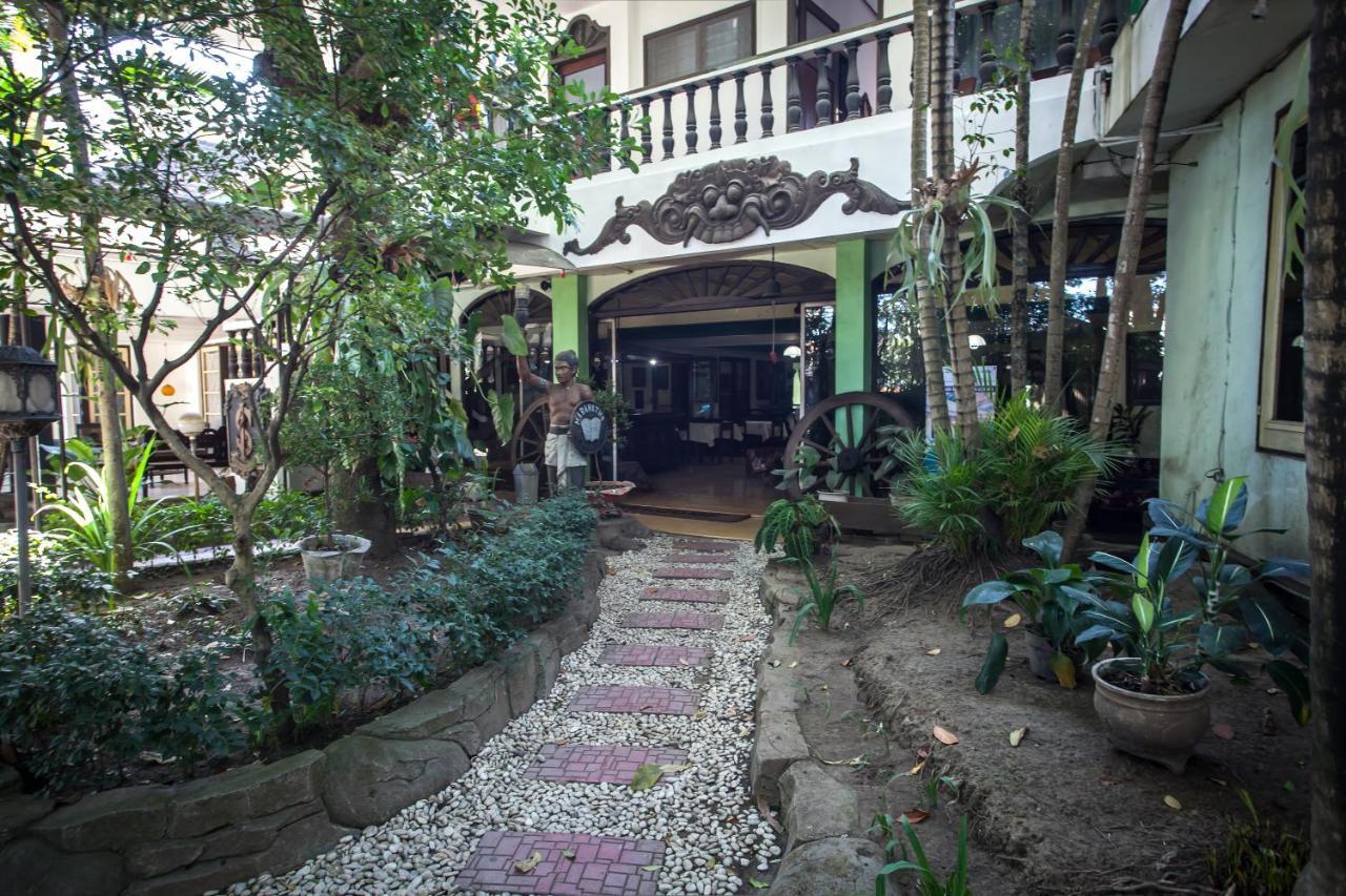 Reddoorz Near Balai Kota Malang Otel Dış mekan fotoğraf