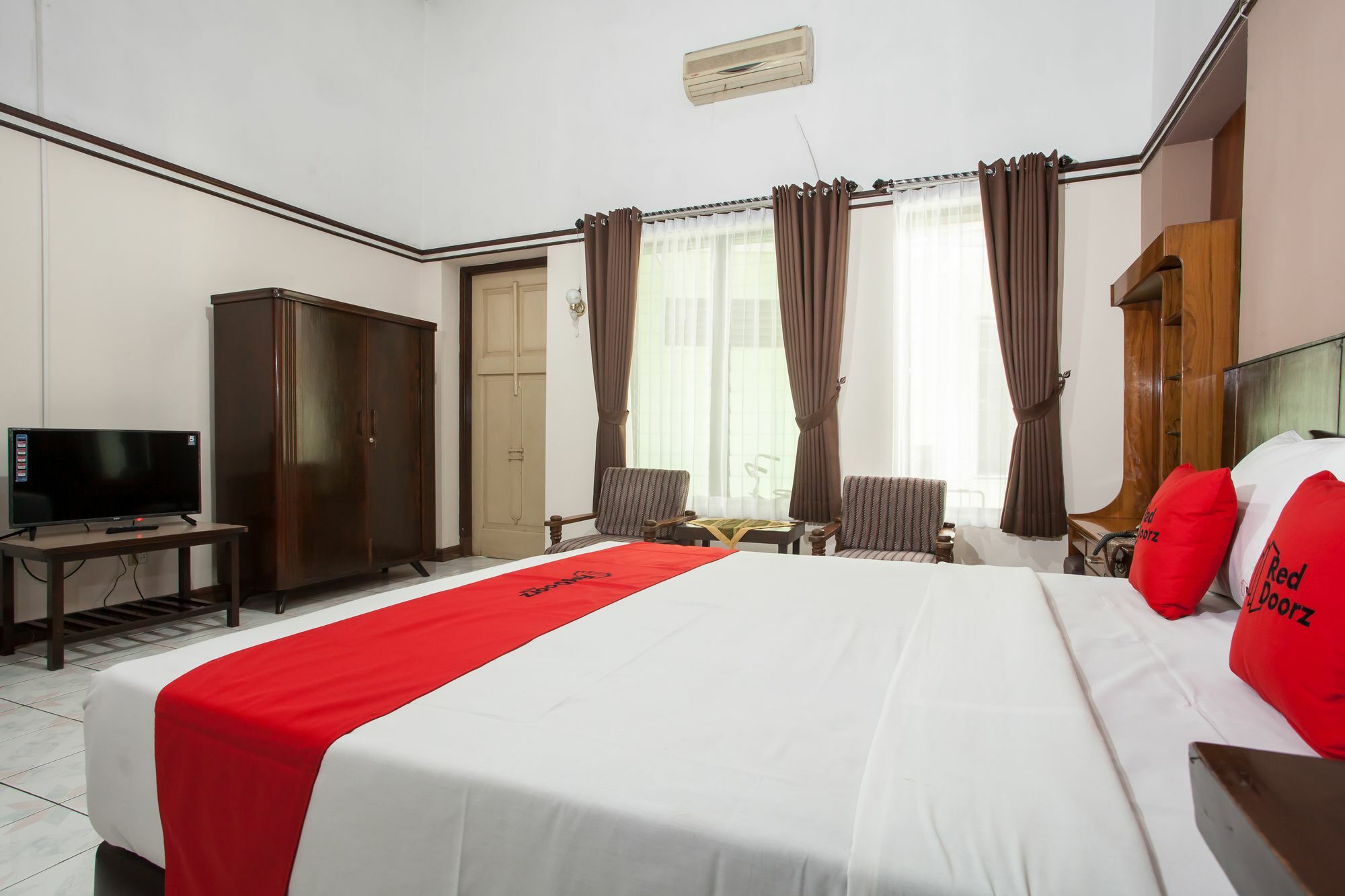 Reddoorz Near Balai Kota Malang Otel Dış mekan fotoğraf